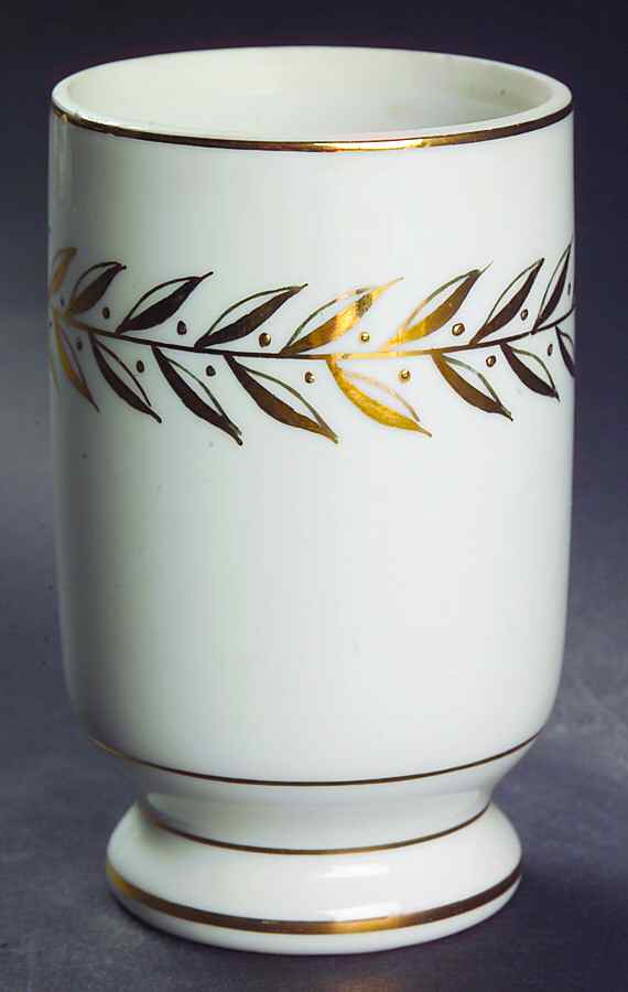 Golden Laurel 4" Vase by Lefton-1