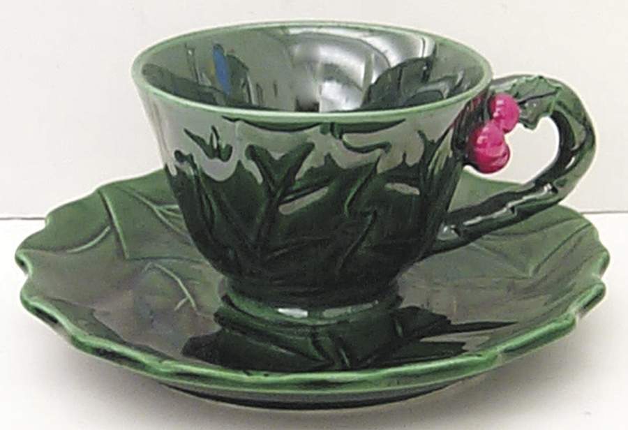 Green Holly Footed Cup & Saucer Set by Lefton-1