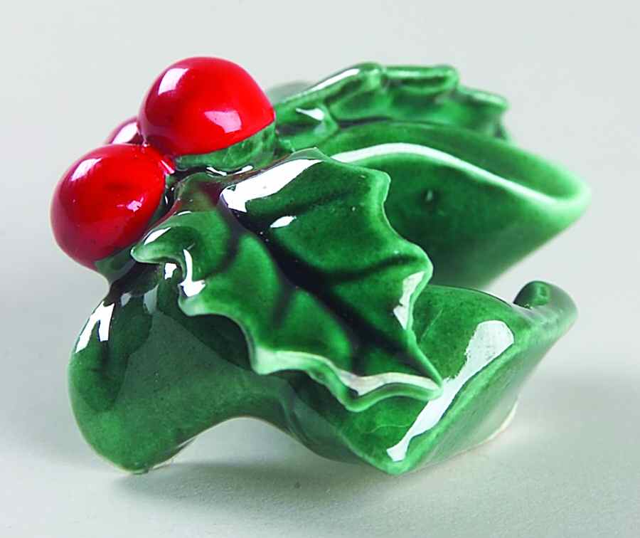 Green Holly Napkin Ring by Lefton-1