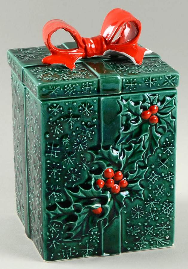 Green Holly Gift Box & Lid by Lefton-1