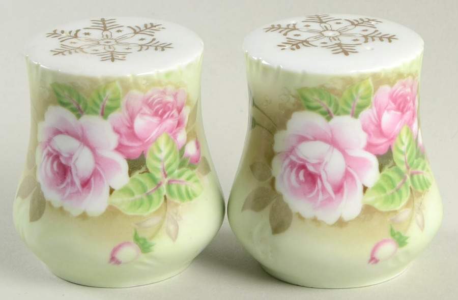 Heritage Green Salt & Pepper Set by Lefton-1