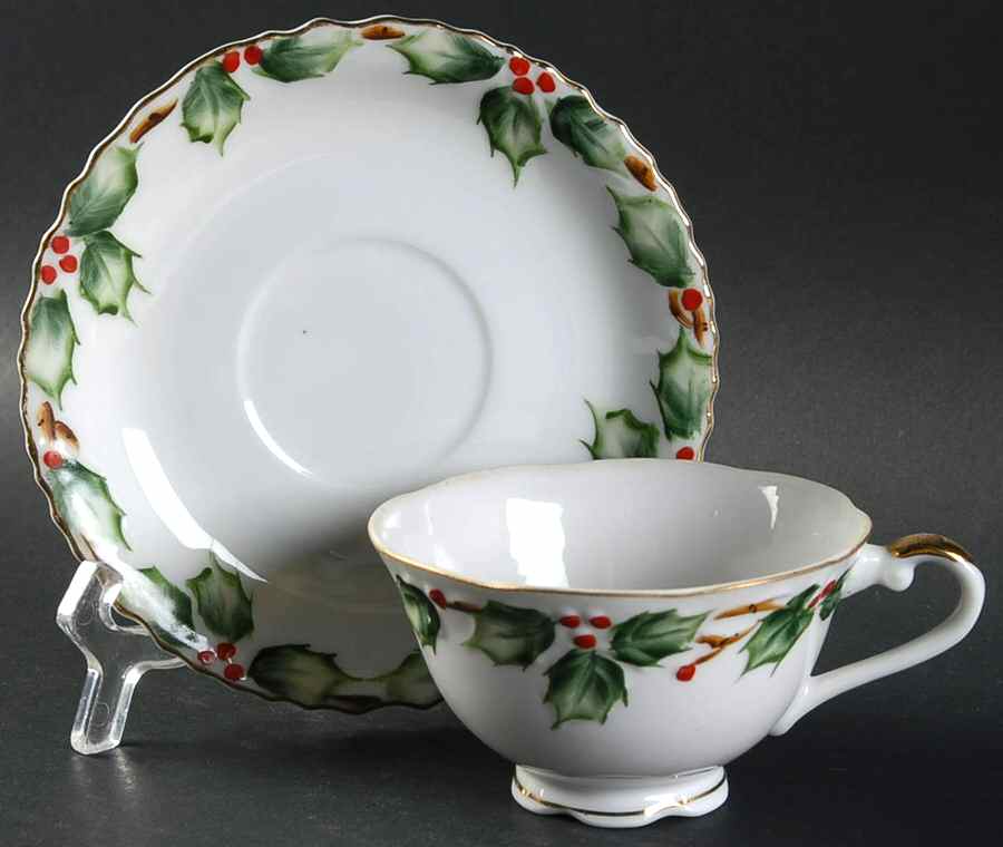 Holly Garland Footed Cup & Saucer Set by Lefton-1