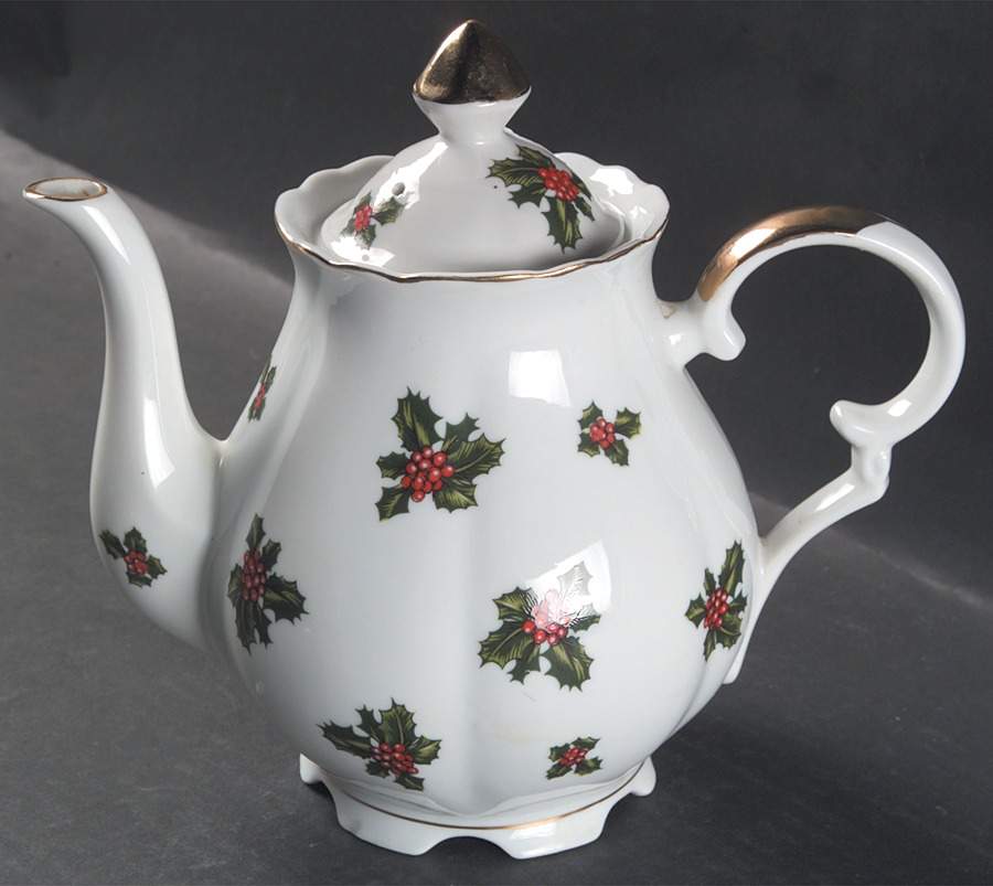 Holly Teapot & Lid by Lefton-1