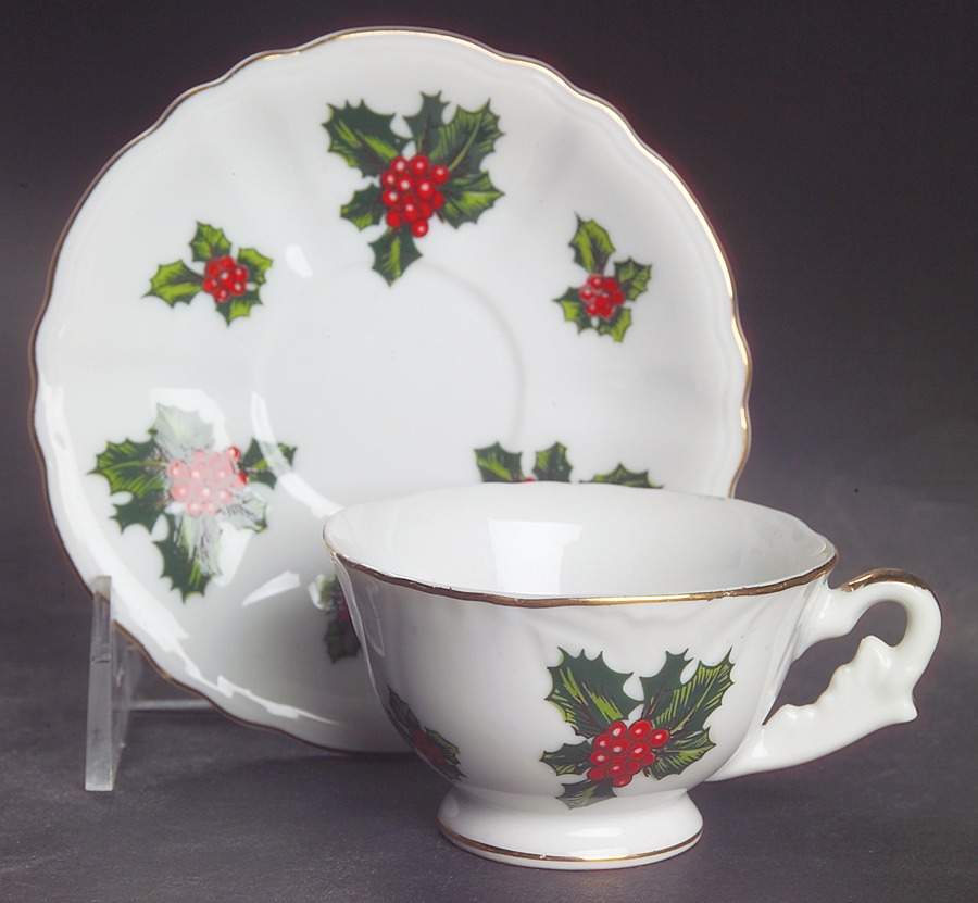 Holly Footed Demitasse Cup & Saucer Set by Lefton-1