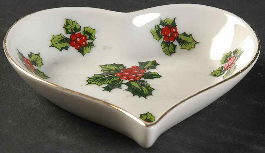 Holly Heart Shaped Dish by Lefton-1