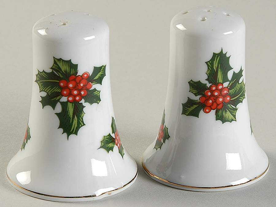 Holly Salt & Pepper Set by Lefton-1