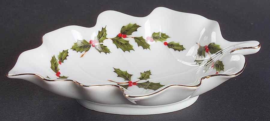 LEF15 Small Leaf Dish by Lefton-1