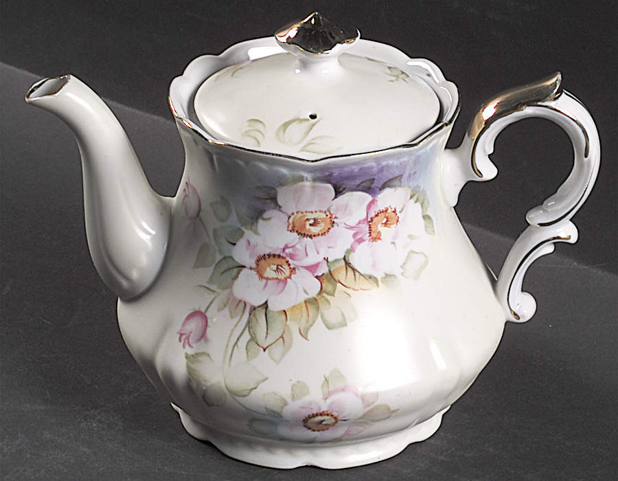 Magnolia Teapot & Lid by Lefton-1