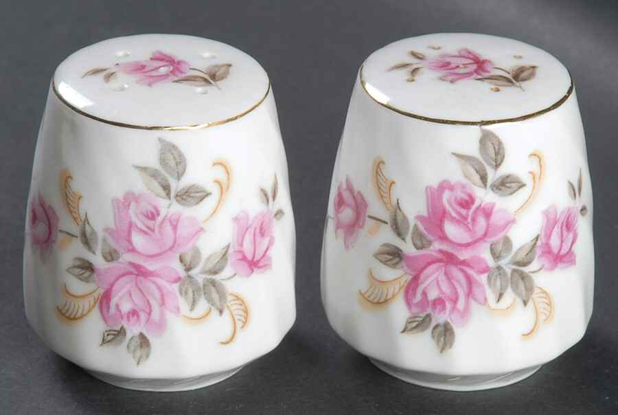 Moss Rose Salt & Pepper Set by Lefton-1
