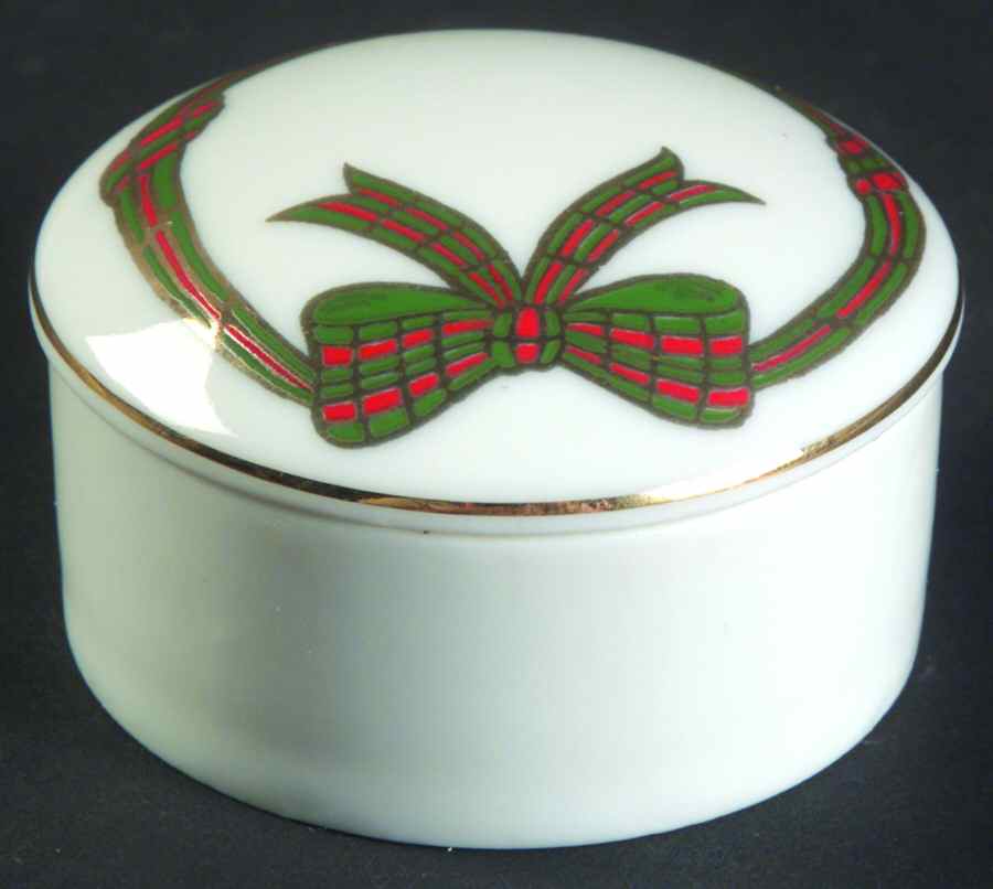 Ribbonia Pill Box by Lefton-1