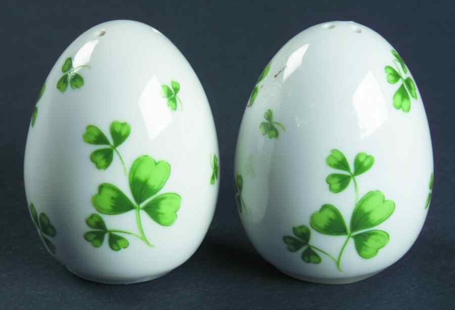 Shamrock St Patrick Salt & Pepper Set by Lefton-1