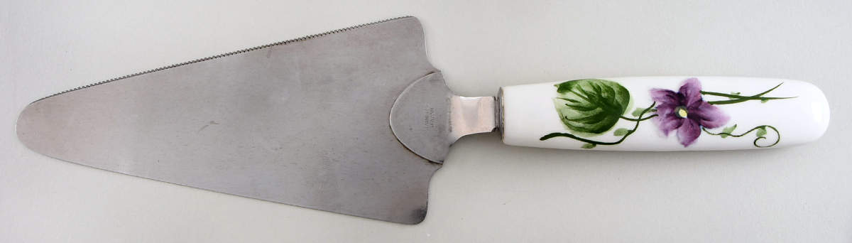 Sweet Violets Pie Server with Stainless Blade by Lefton-1