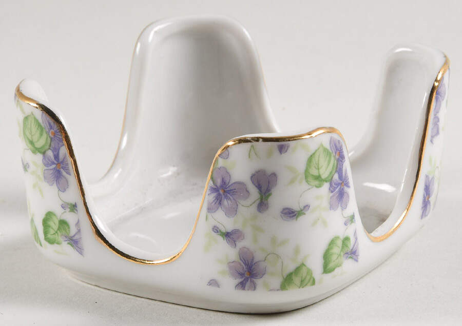Violet Chintz Ashtray Set with Holder, Holder Only by Lefton-1