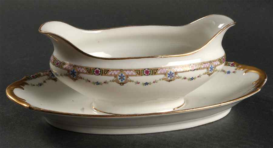 Clairette Gravy Boat with Attached Underplate by F Legrand & Cie-1