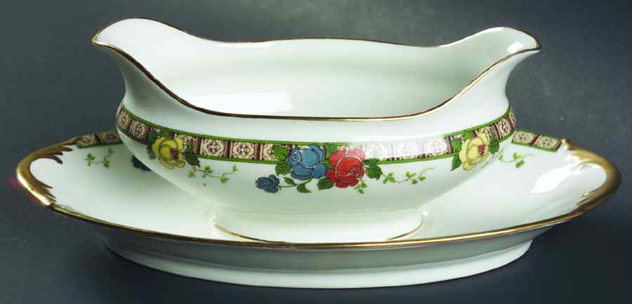 Fleurette Gravy Boat with Attached Underplate by F Legrand & Cie-1