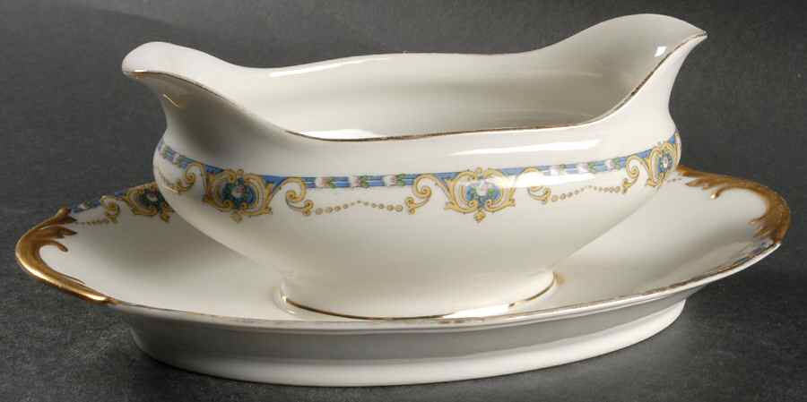 Grisette Gravy Boat with Attached Underplate by F Legrand & Cie-1