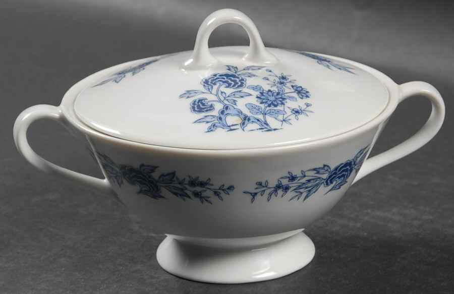 Blue Meissen Sugar Bowl & Lid by Lennold-1