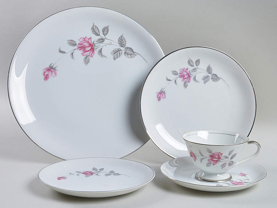 Enchanted Rose 5 Piece Place Setting by Lennold-1