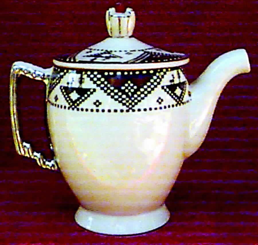 Apache Teapot & Lid by Leigh Potters-1