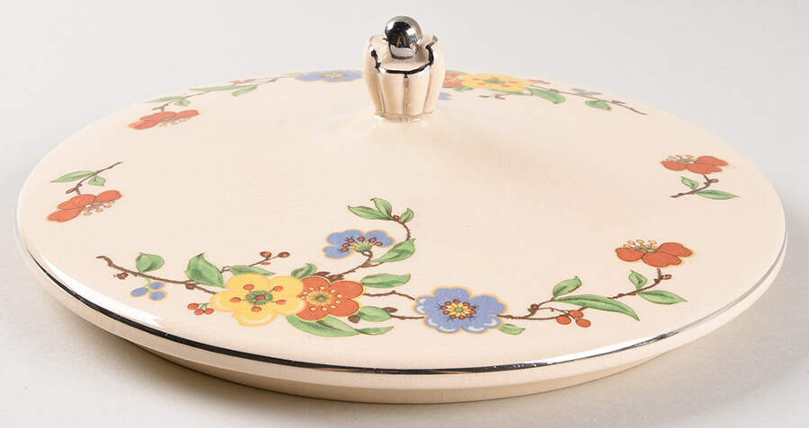 LEP4 Lid for Round Vegetable by Leigh Potters-1