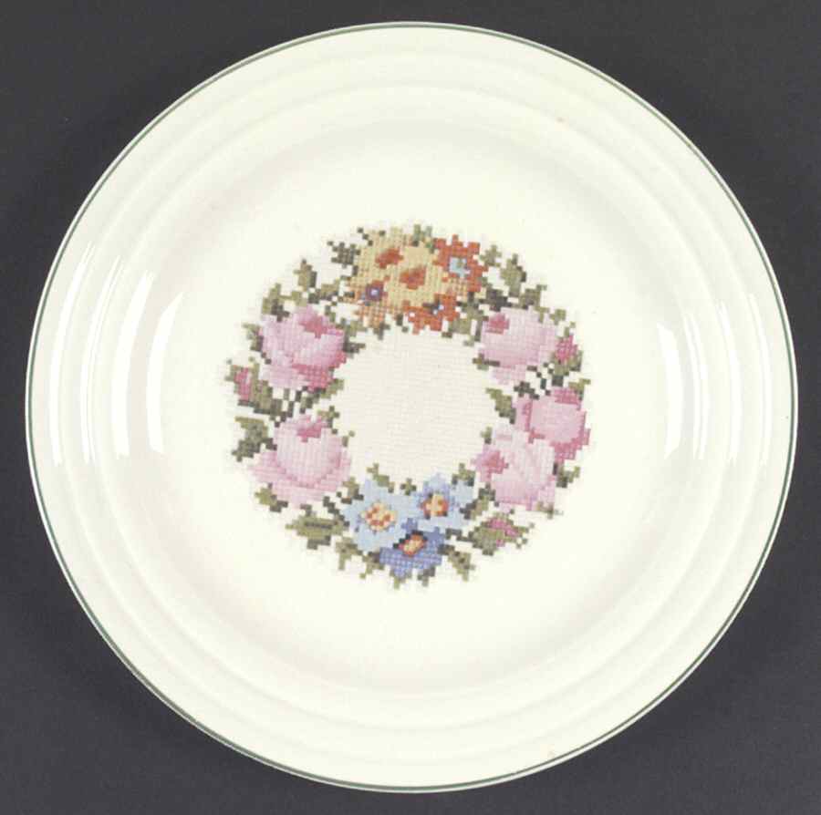 Petit Point Dinner Plate by Leigh Potters-1