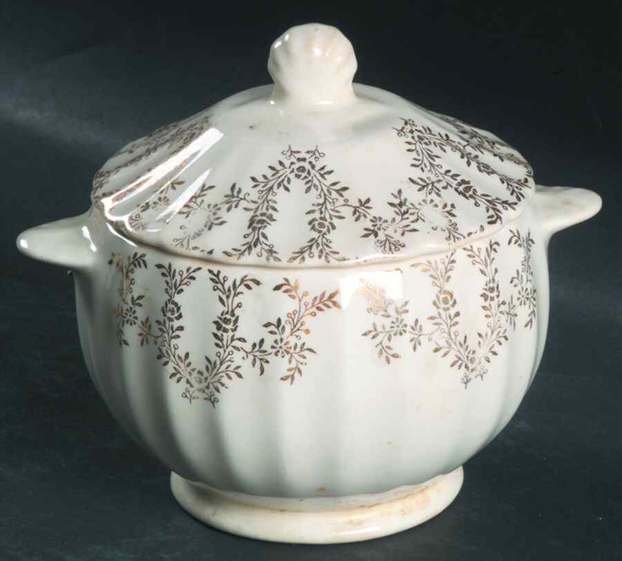 Arcadia Sugar Bowl & Lid by Limoges-American-1