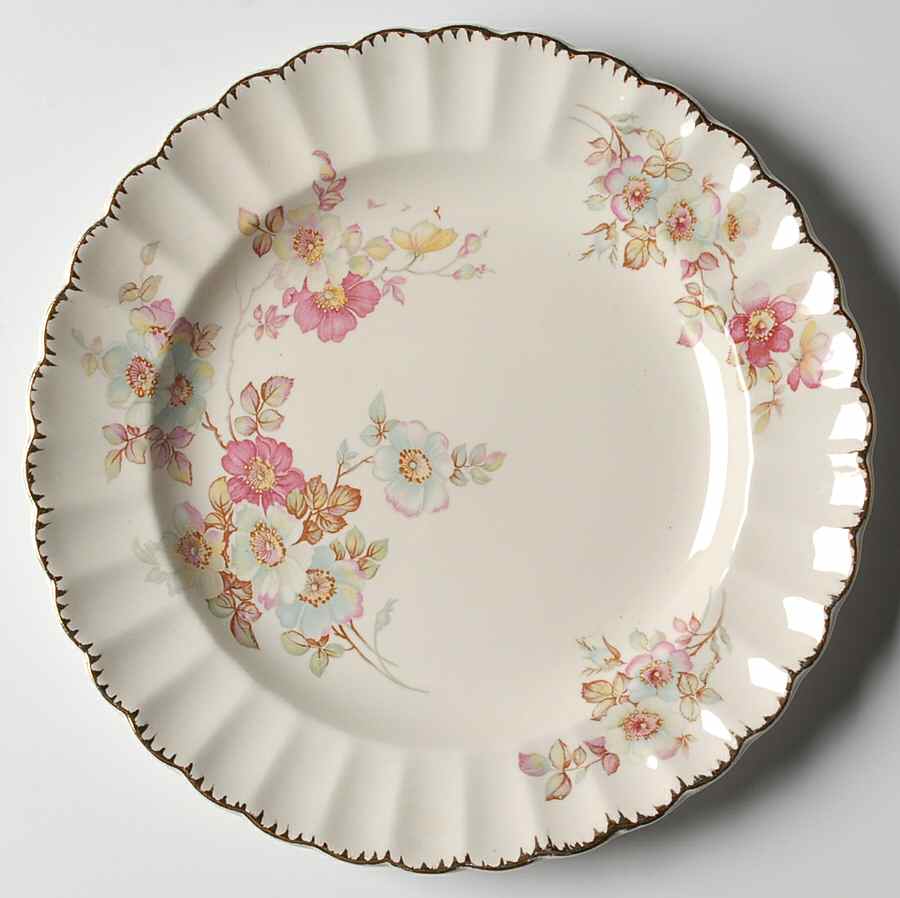 Bramble (Filigree 3KGFE) Luncheon Plate by Limoges-American-1