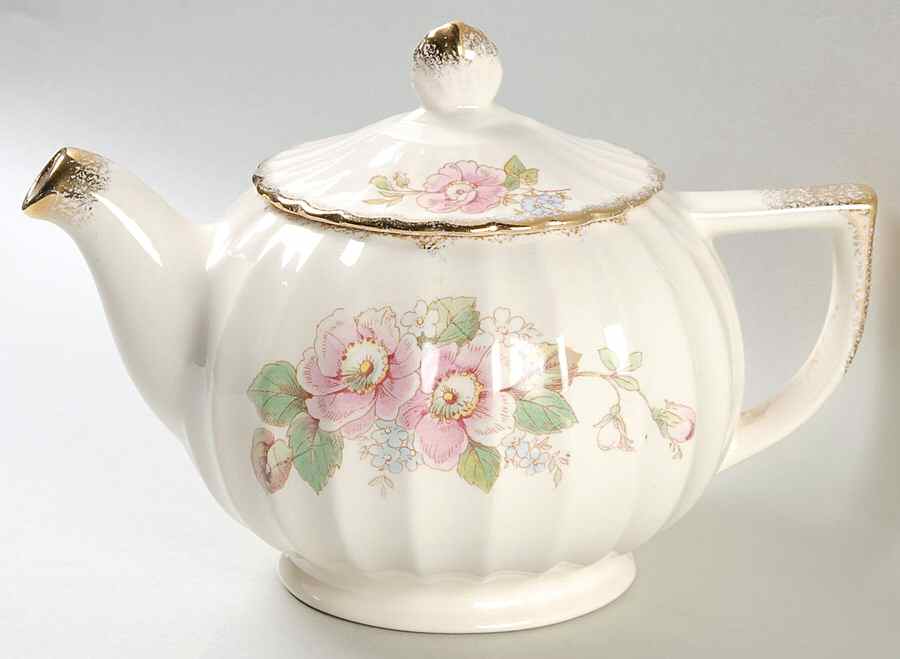 China Rose (Scalloped) Teapot & Lid by Limoges-American-1