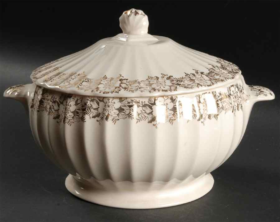 Fresno Gold Round Covered Vegetable by Limoges-American-1
