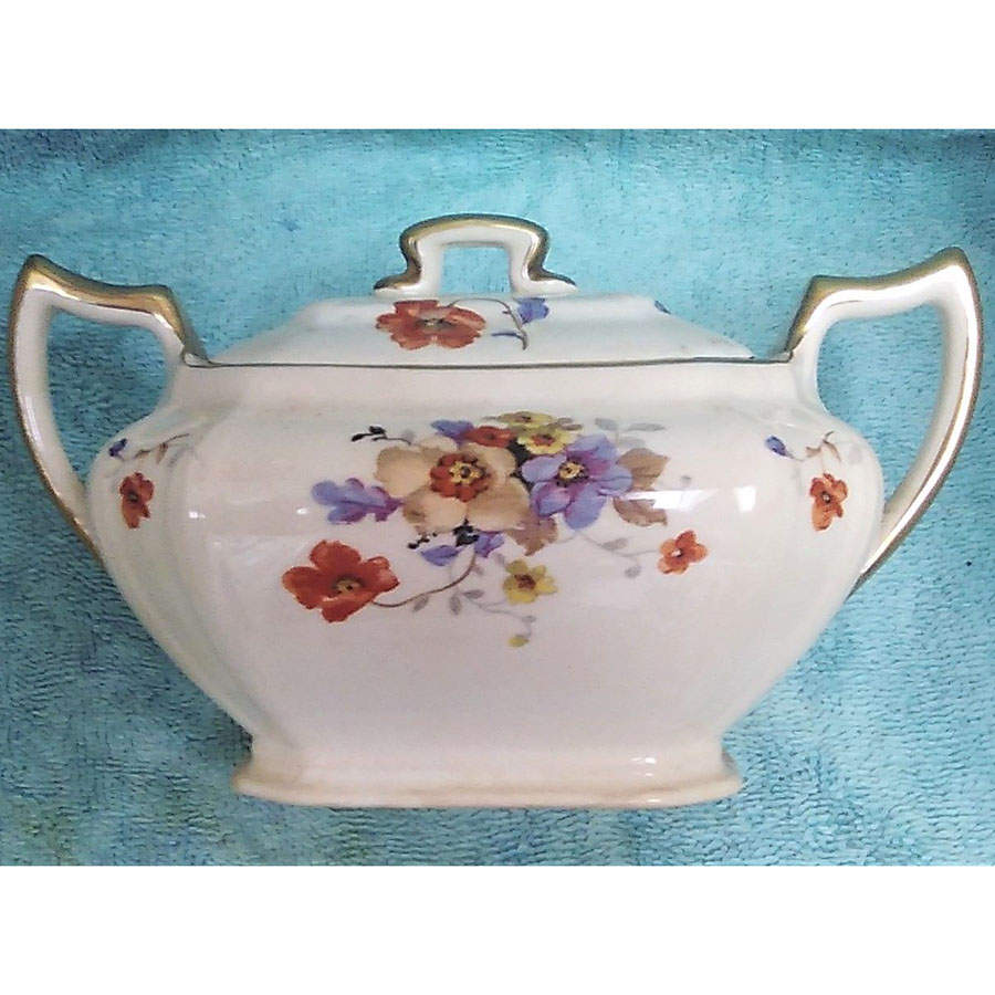 LIA3 Sugar Bowl & Lid by Limoges-American-1