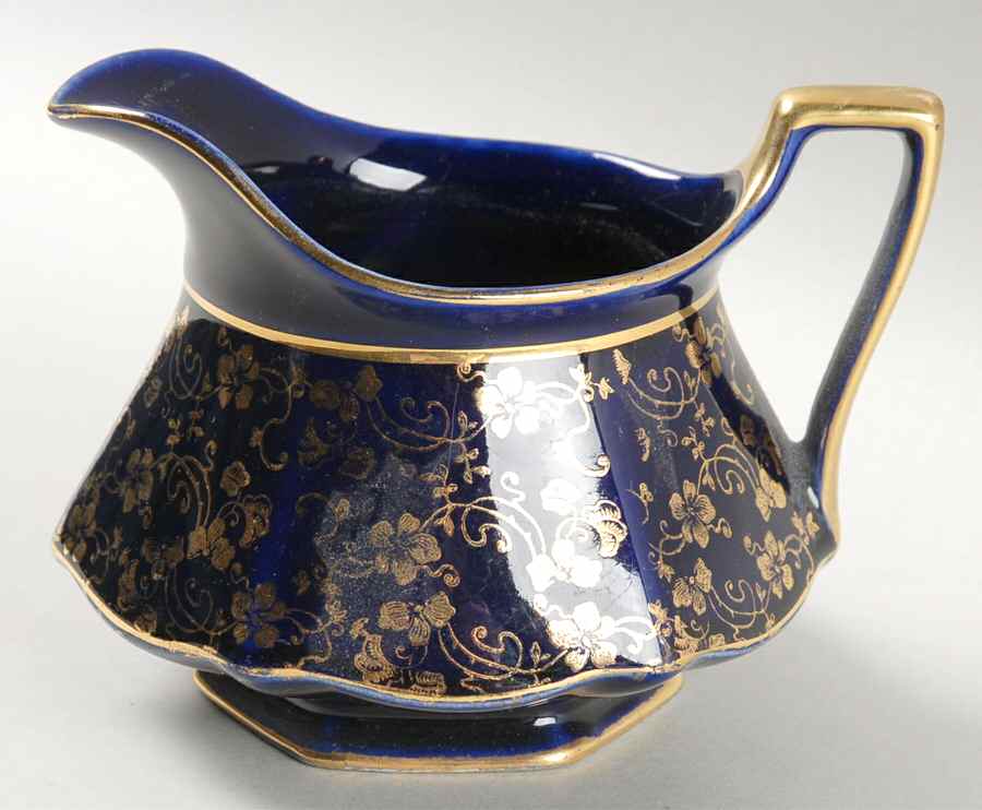LIA48 Creamer by Limoges-American-1