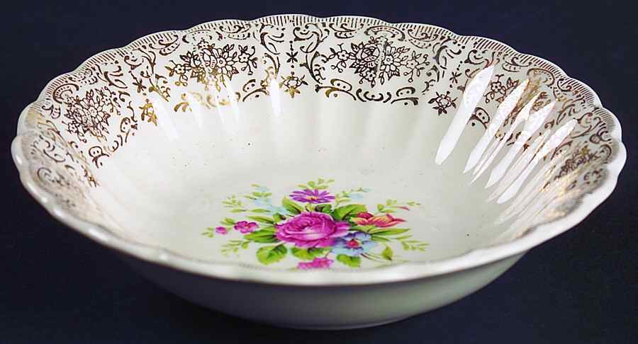 Rosalie (Scalloped) Fruit/Dessert (Sauce) Bowl by Limoges-American-1