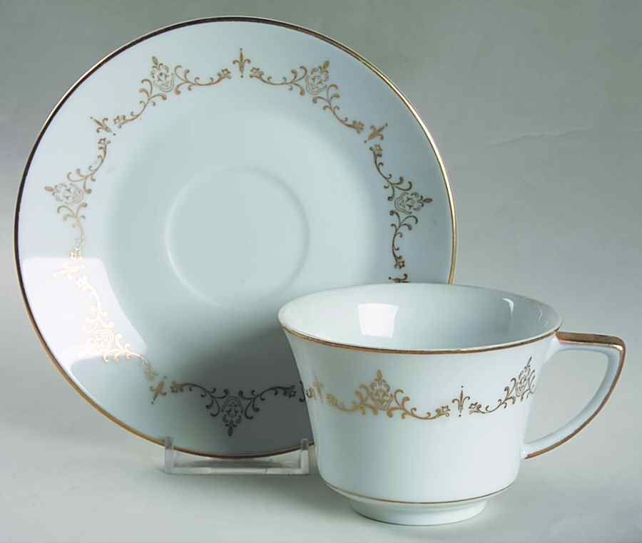 Florenza Footed Cup & Saucer Set by Linden-1
