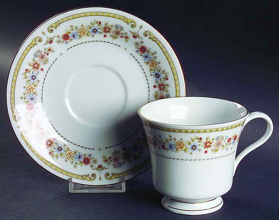 Chippendale Footed Cup & Saucer Set by Liling-1