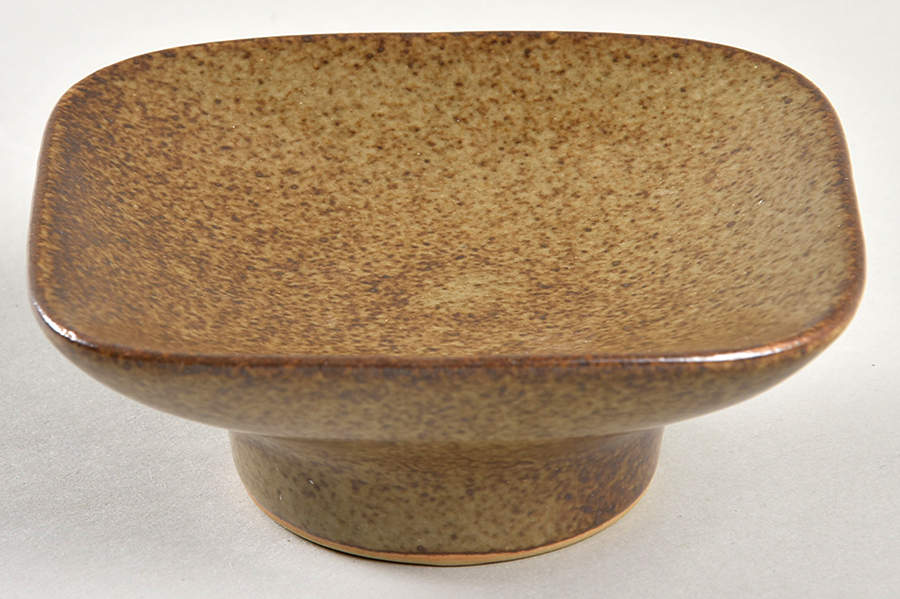 Acorn (Round) Soap Dish by Lindt-Stymeist-1