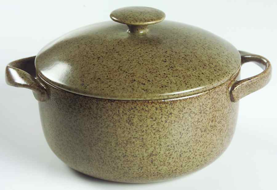 Acorn (Round) Individual Casserole & Lid by Lindt-Stymeist-1