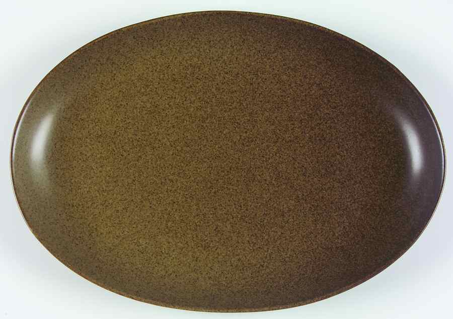 Acorn (Round) 16" Oval Serving Platter by Lindt-Stymeist-1