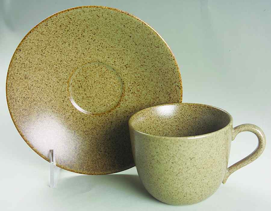 Acorn (Round) Flat Cup & Saucer Set by Lindt-Stymeist-1