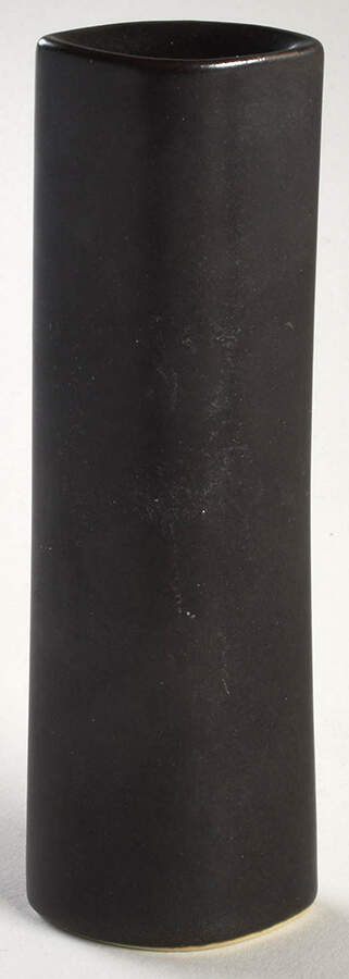 Coal (Round) Salt Shaker by Lindt-Stymeist-1