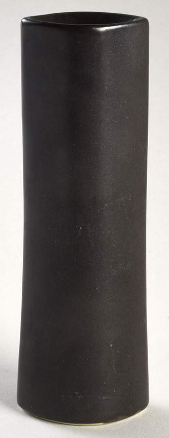 Coal (Round) Pepper Shaker by Lindt-Stymeist-1