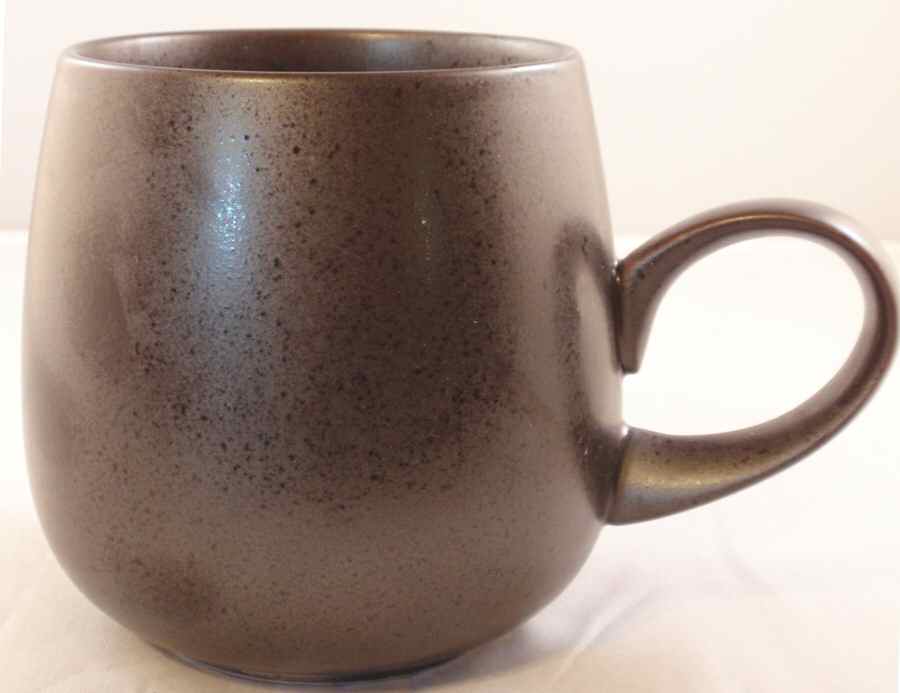 Coal (Round) Flat Cup by Lindt-Stymeist-1