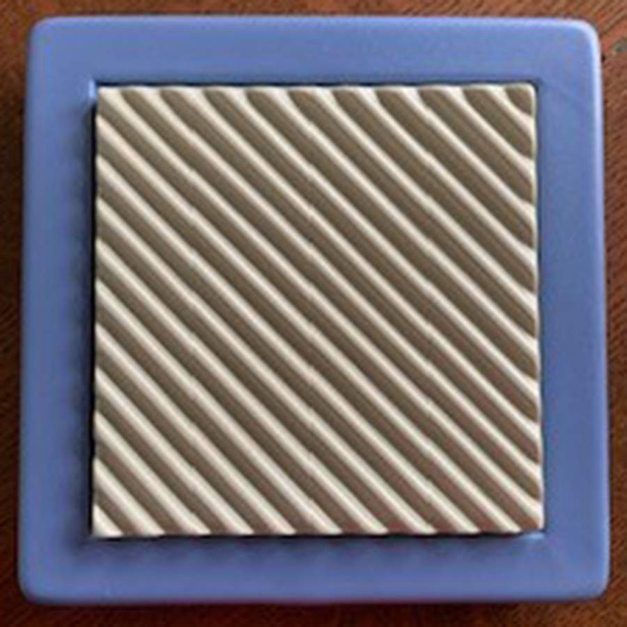 Colorways Trivet by Lindt-Stymeist-1
