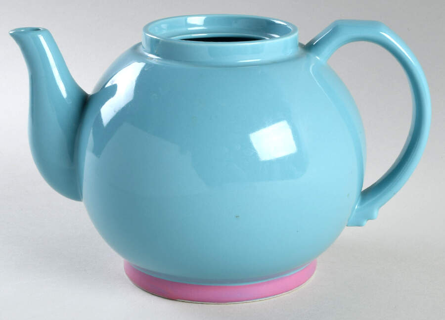 Colorways Teapot No Lid by Lindt-Stymeist-1