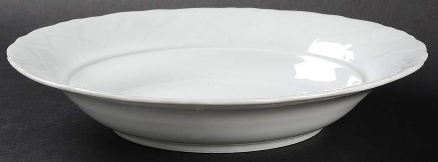 Diamond Rim Soup Bowl by Lindt-Stymeist-1