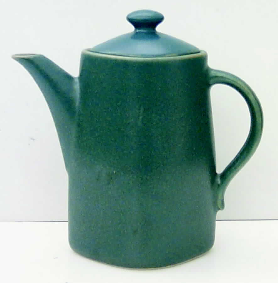 Lake (Round) Creamer by Lindt-Stymeist-1