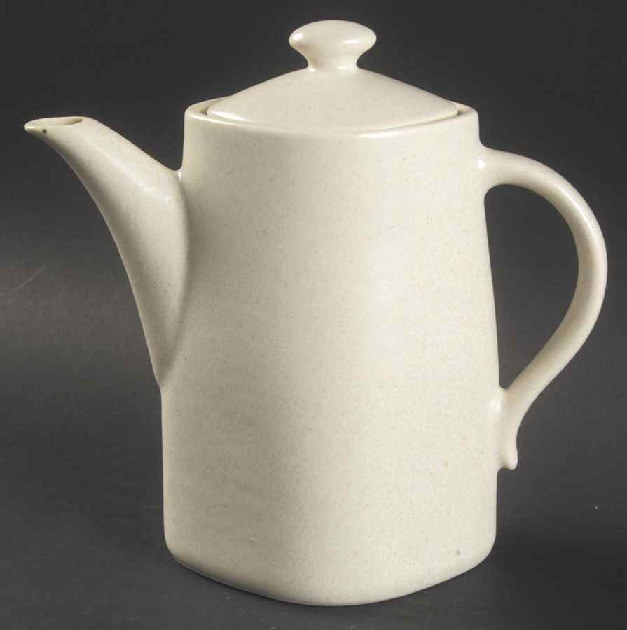 Linen (Round, Matte Textured) Creamer & Lid by Lindt-Stymeist-1