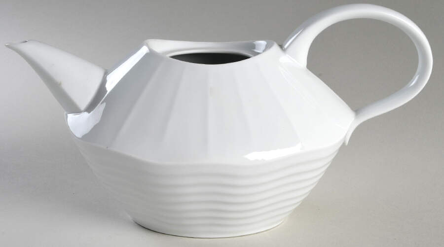 Ring Wave Teapot No Lid by Lindt-Stymeist-1