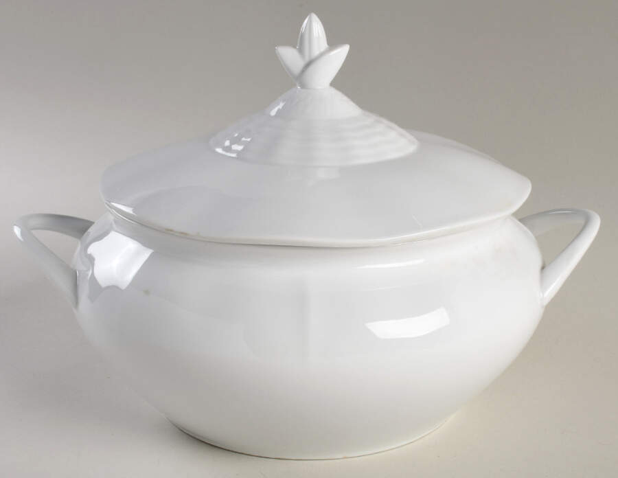 Ring Wave Round Covered Vegetable by Lindt-Stymeist-1