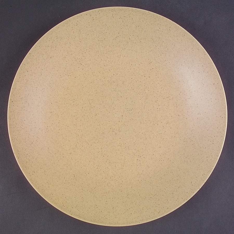 Sand (Round) Deep Round Platter by Lindt-Stymeist-1