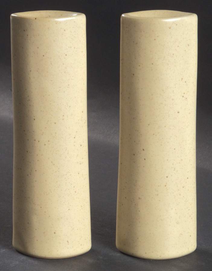 Sand (Round) Salt & Pepper Set by Lindt-Stymeist-1